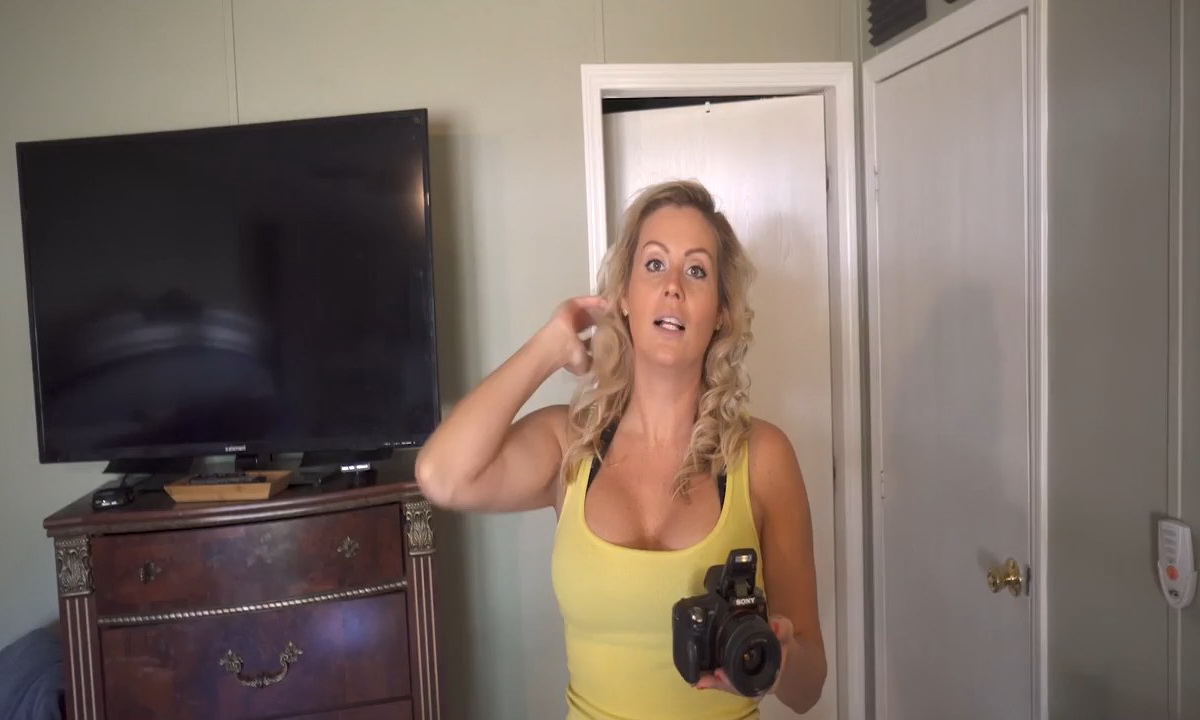 Mom needed me to model for her nude | FamilyPorn.tv
